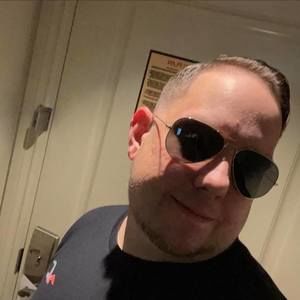 Meet your Posher, Christopher